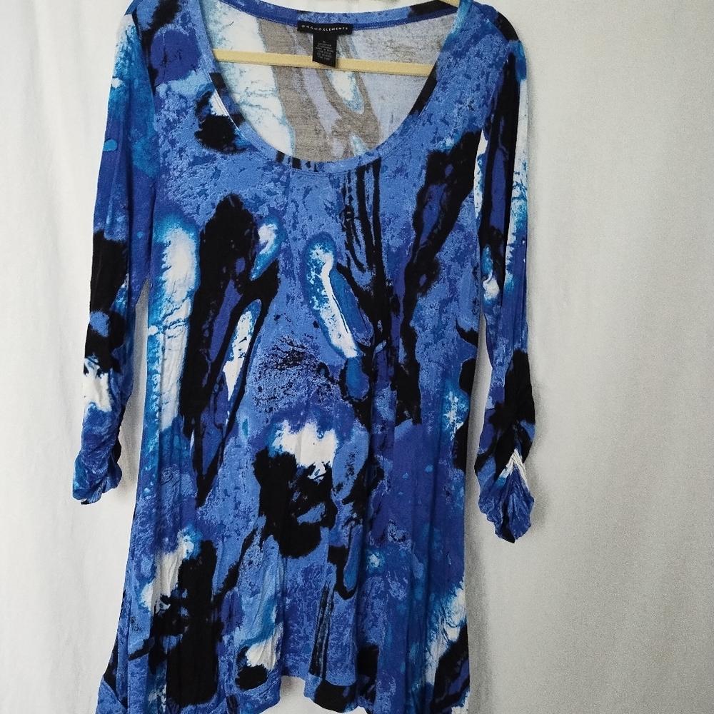 Bundle 3 🎉 Items $10-Grace Elements top size L fits like XL/1x Shark bite hem